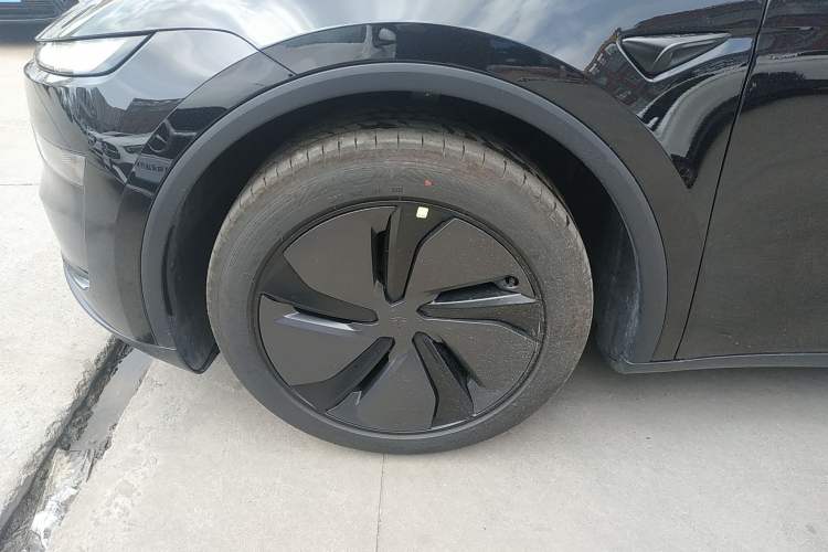 Used Tesla Model Y 2026 Rear-Drive Model Left Front Wheel Hub