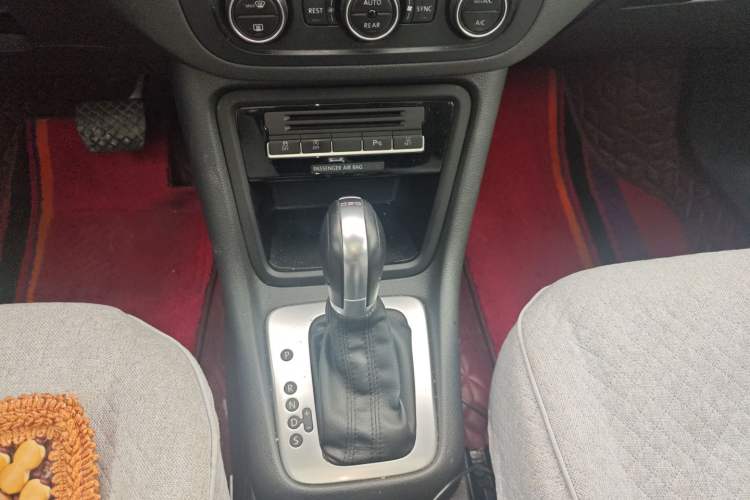 Used Volkswagen Sharan 2016 280TSI Enjoyment Model 7-Seater
