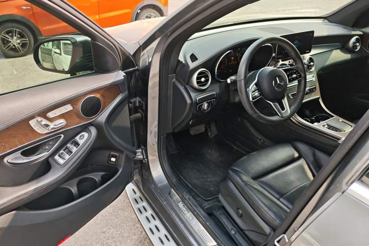 Used Mercedes-Benz GLC 2020 Facelift GLC 300 L 4MATIC Dynamic Edition Driver Seat