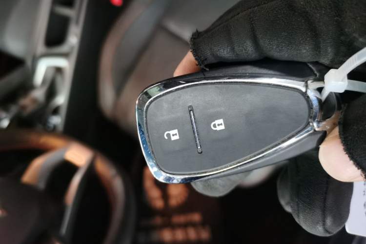 Used Chevrolet Orlando 2020 Light Hybrid Redline 530T Automatic Enjoyment Edition (5+2 Models)