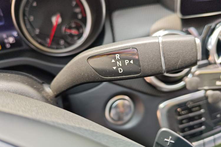 Used Mercedes-Benz GLA 2018 GLA 200 Fashion Model Gear Lever