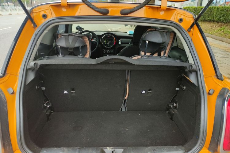 Used MINI MINI 2014 1.5T COOPER Fun
