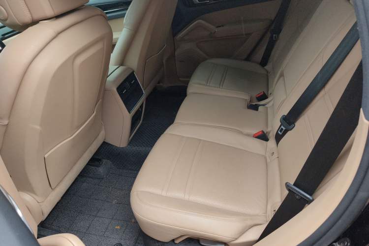 Used Porsche Cayenne 2019 Cayenne 3.0T Left Rear Seat