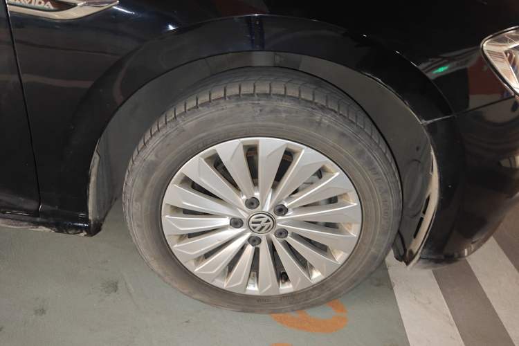 Used Volkswagen Lavida 2018 280TSI DSG Comfort Edition China V Standard Right Front Wheel Hub