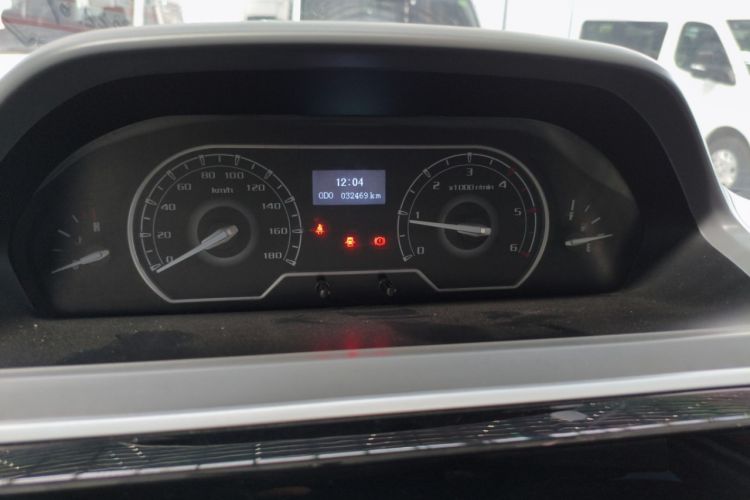 Used SAIC MAXUS Xintu V80 2021 2.0T Manual Classic Aoyuntong Long Wheelbase Mid-Roof 6/7/8/9-Seater