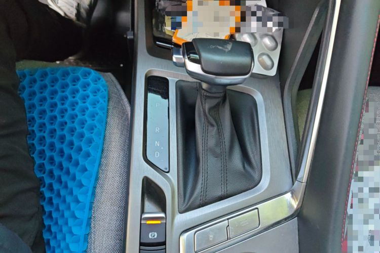 Used CHANGAN CS35PLUS 2023 Enjoy Edition 1.4T DCT Luxury Model Gear Lever