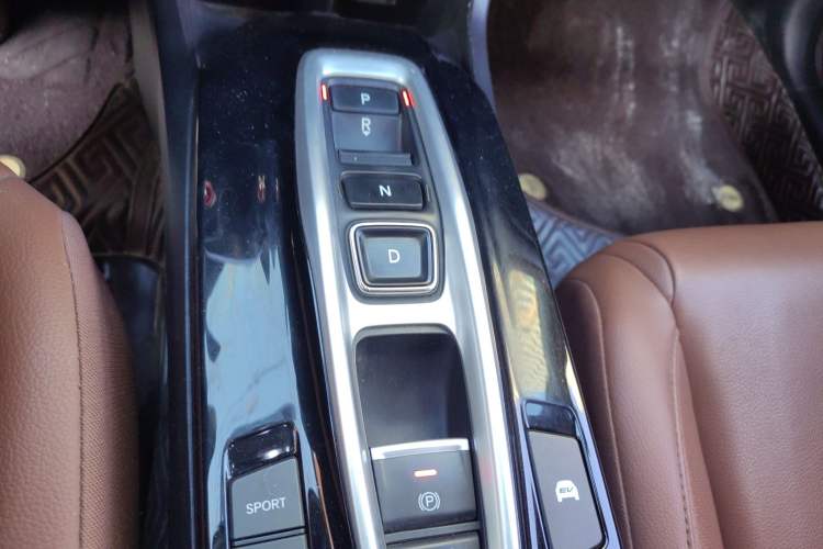 Used Honda Envix 2021 Lingpai Hybrid 1.5L Pure Enjoyment Version
