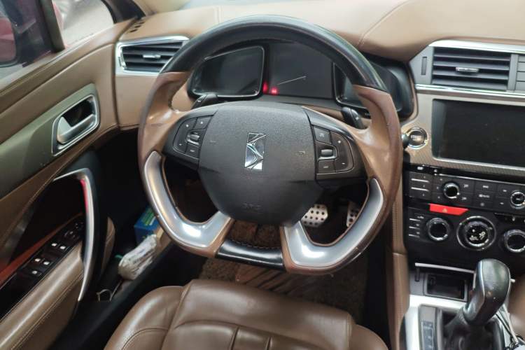 Used DS 4S 2016 1.8T Automatic Prestige Edition THP200 Steering Wheel