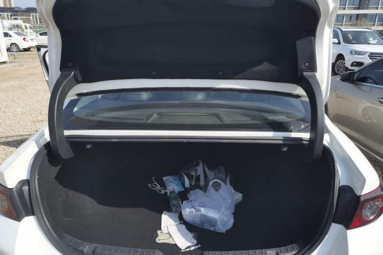 Used Mazda 3 Axela 2020 2.0L Automatic Zhiya Edition Trunk