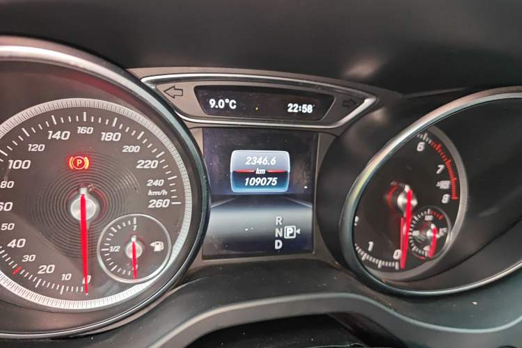 Used Mercedes-Benz CLA 2017 CLA 220 4MATIC Odometer Close Up