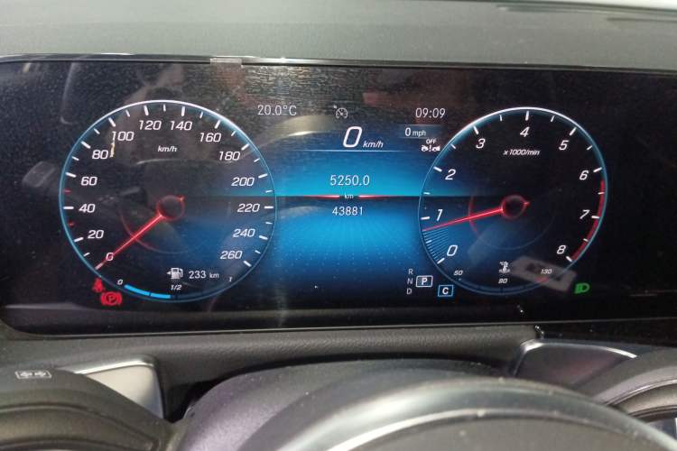 Used Mercedes-Benz GLB 2023 GLB 220 Fashion Model Instrument Cluster