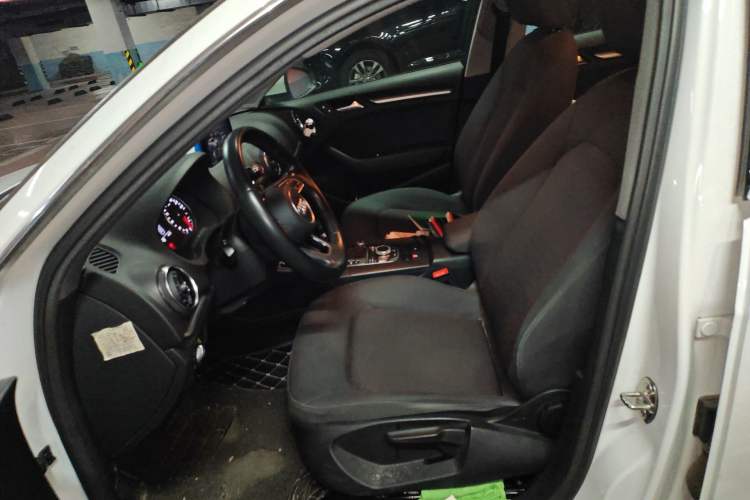 Used Audi A3 2018 30th Anniversary Edition Sportback 35 TFSI Ambition Model
