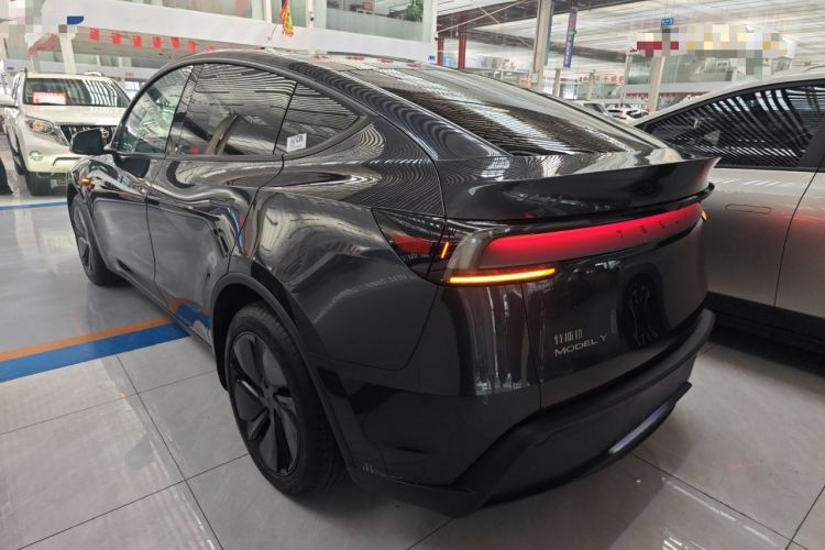 Used Tesla Model Y 2025 Rear-Wheel-Drive Version Rear Left 45 Deg