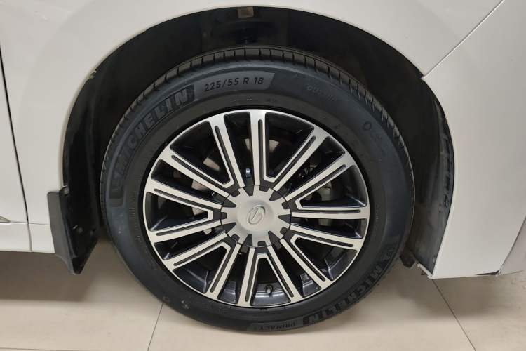 Used GAC Trumpchi M8 2021 Lingxiu Series 390T Deluxe Edition Right Front Wheel Hub