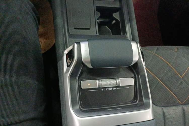 Used Deepal G318 2025 Worry-Free Adventure Edition Four-Wheel Drive Secret Realm Version
