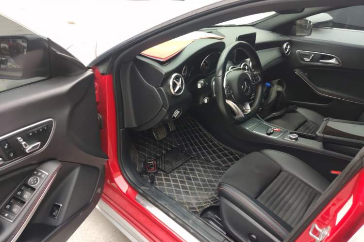 Used Mercedes-Benz CLA 2018 CLA 220 4MATIC
