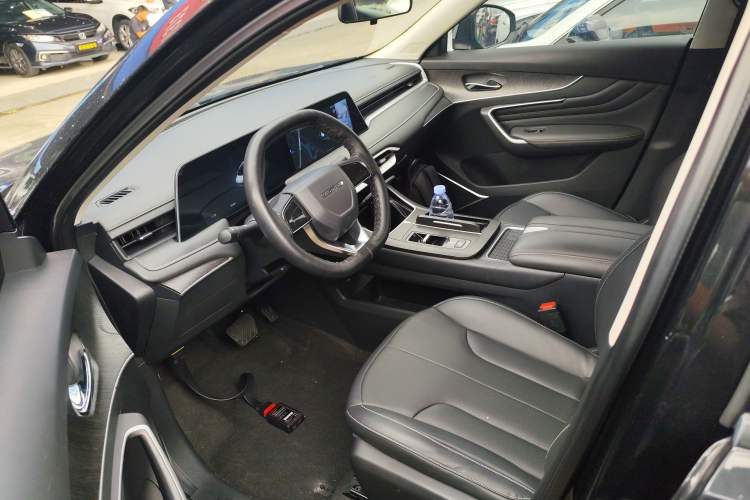 Used Venucia V DD-i 2023 110 km iE Version Left Front Seat