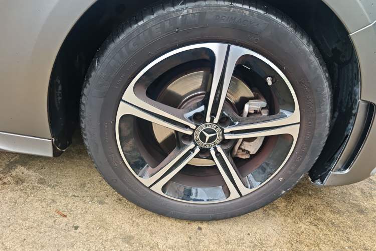 Used Mercedes-Benz A-Class 2022 Second Facelift A 200 L Sport Sedan Fashion Version
