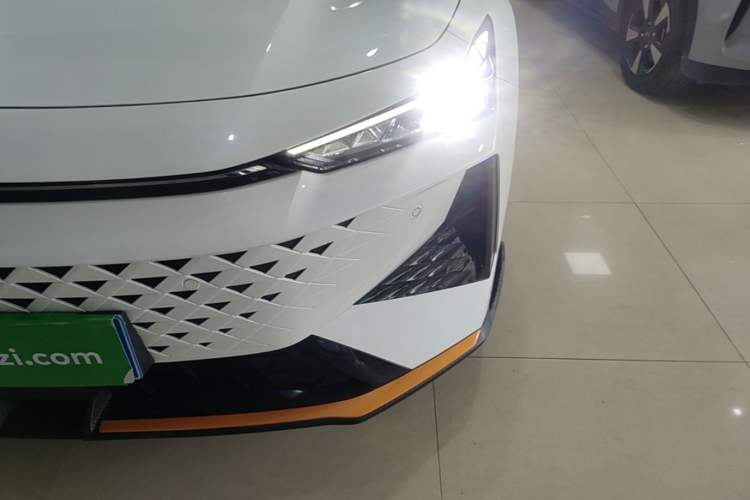 Used CHANGAN UNI-V 2024 1.5T Prestige Sport Edition
