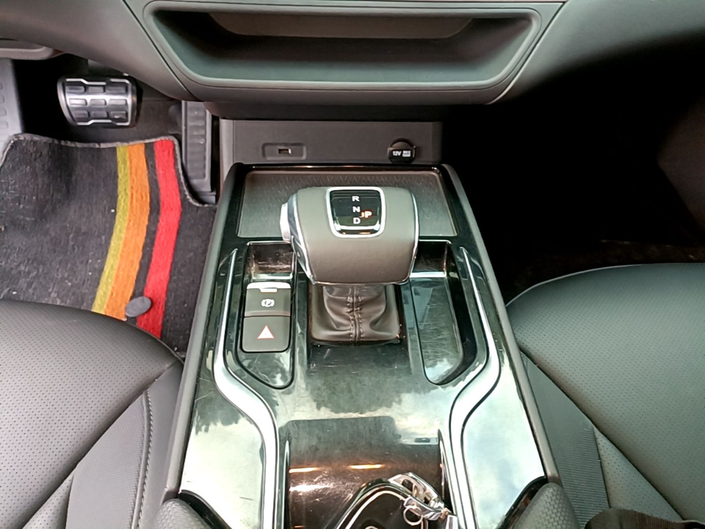 Hongqi E-QM5 2023 620km PLUS — снимка 16
