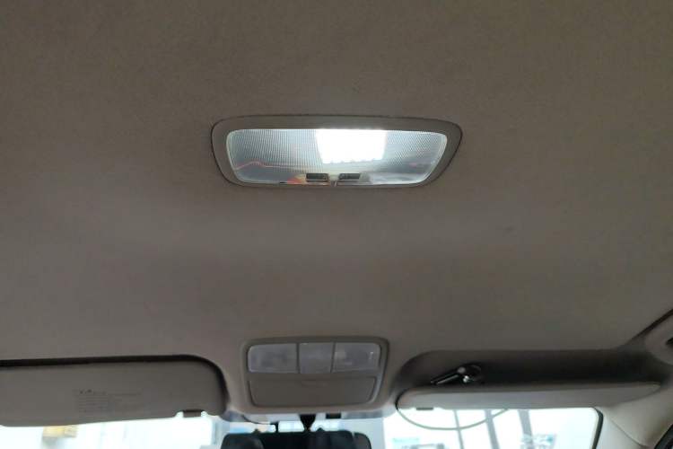 Used Hyundai Celesta 2016 1.6L Manual Joy Edition