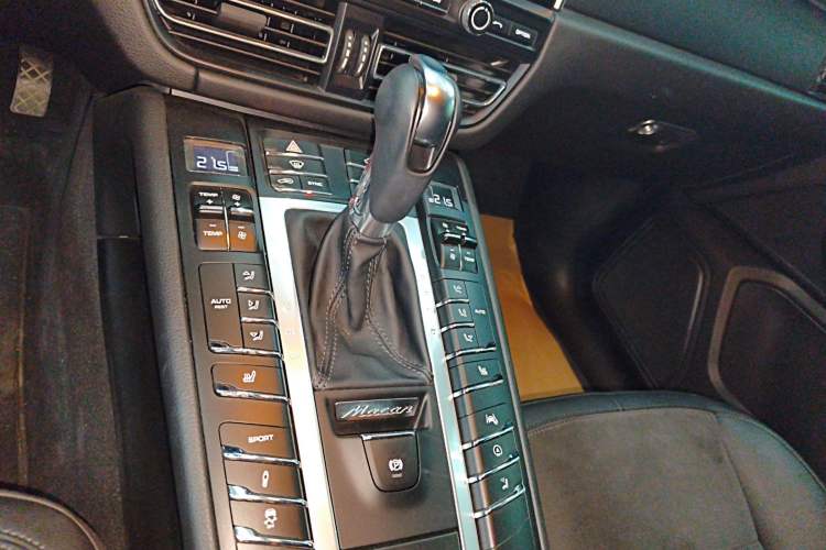 Used Porsche Macan 2021 Macan 2.0T