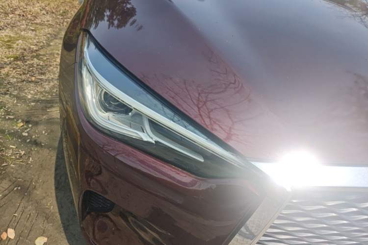 Used Infiniti QX50 2018 2.0T Two-Wheel Drive Fashion Edition Right Front Headlight