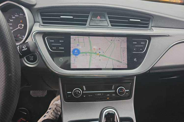 Used Geely Auto Emgrand GL 2018 1.4T DCT Elite Smart Connectivity Version Audio And AC Panel