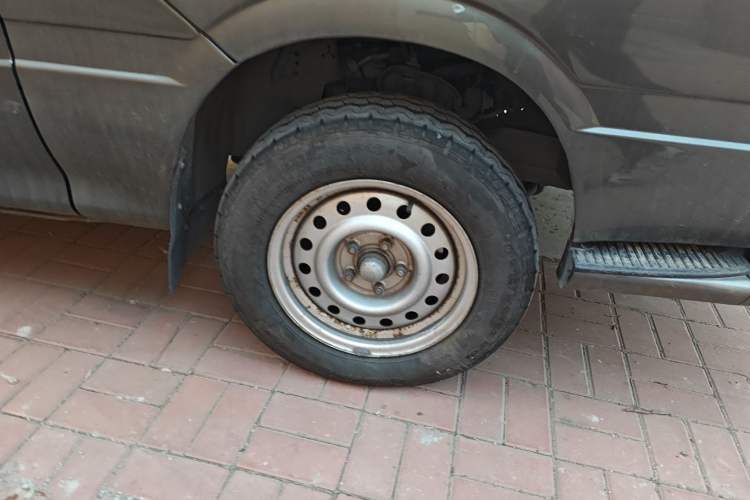 Used Golden Dragon Hiace 