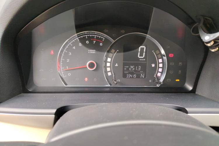 Used Roewe 350 2014 1.5L Automatic Xunda Edition Odometer Close Up