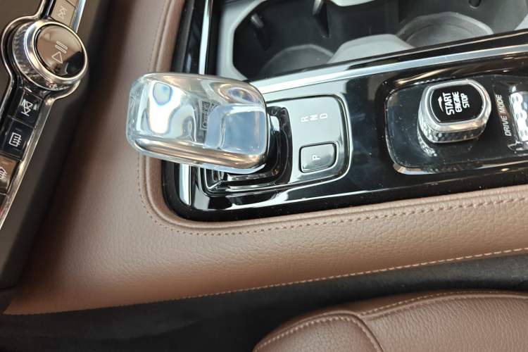 Used Volvo S90 New Energy 2021 T8 eDrive Hybrid Zhiyi Luxury Edition
