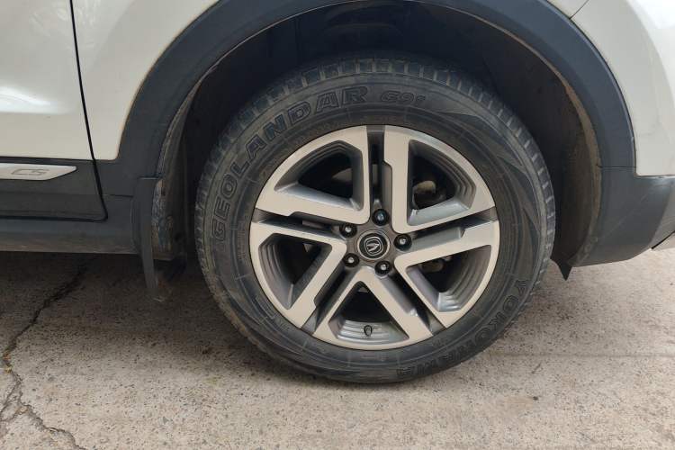 Used CHANGAN CS55 2018 1.5T Manual Colorful Model China V Standard
