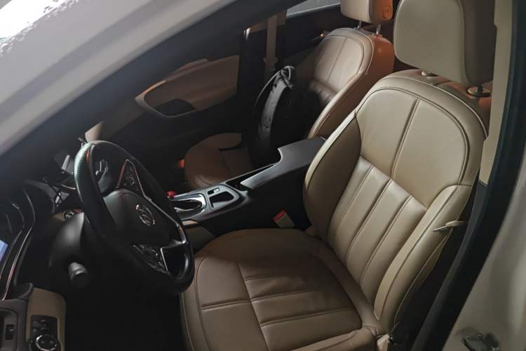 Used Buick Regal 2015 2.0L Elite Fashion Edition Left Front Seat