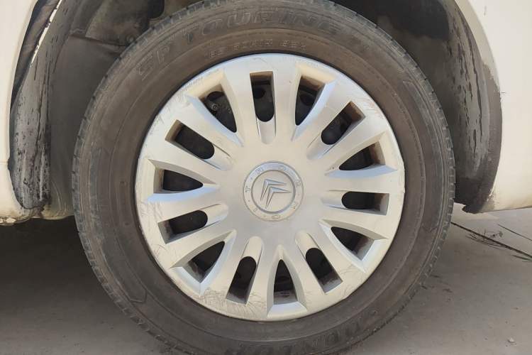 Used Citroen Elysee 2012 Sedan 1.6L Manual Tech Model Right Front Wheel Hub