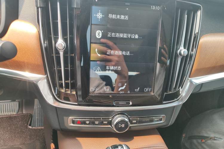 Used Volvo S90 2020 T5 Zhiyi Luxury Edition Audio And AC Panel