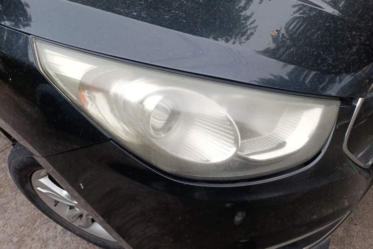 Used Hyundai ix35 2010 2.0L Automatic Two-Wheel Drive Elite Edition GLS Right Front Headlight