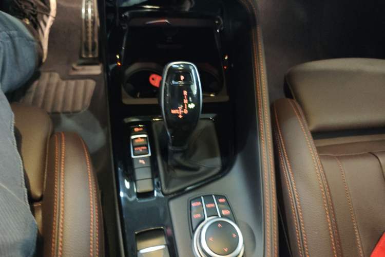 Used BMW X2 2021 Restyled sDrive25i Sharp Edition Gear Lever