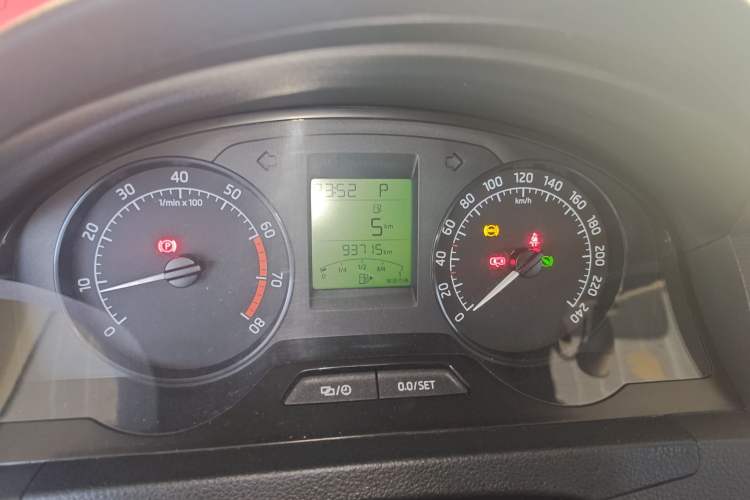 Used Skoda Rapid 2016 1.6L Automatic Chuanxing Edition Instrument Cluster