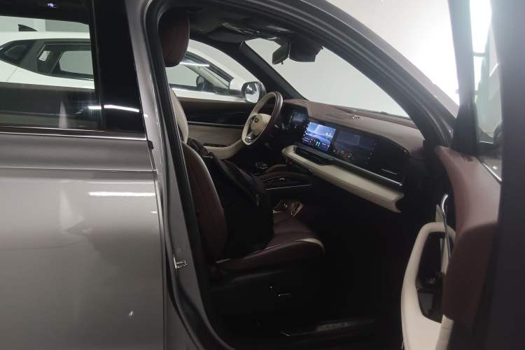 Used Geely Auto Monjaro L 2021 2.0TD DCT EVO Two-Wheel Drive Prestige Version Right Front Seat