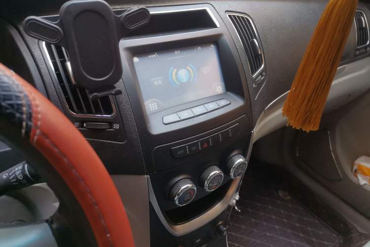 Used Geely Auto Vision 2015 1.5L Manual Elite Model
