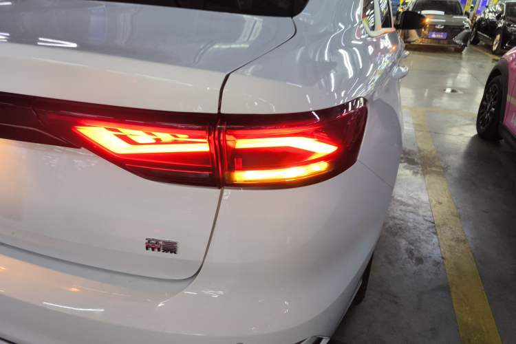 Used Geely Auto Emgrand 2023 4th Generation Champion Edition 1.5L CVT Luxury Model
