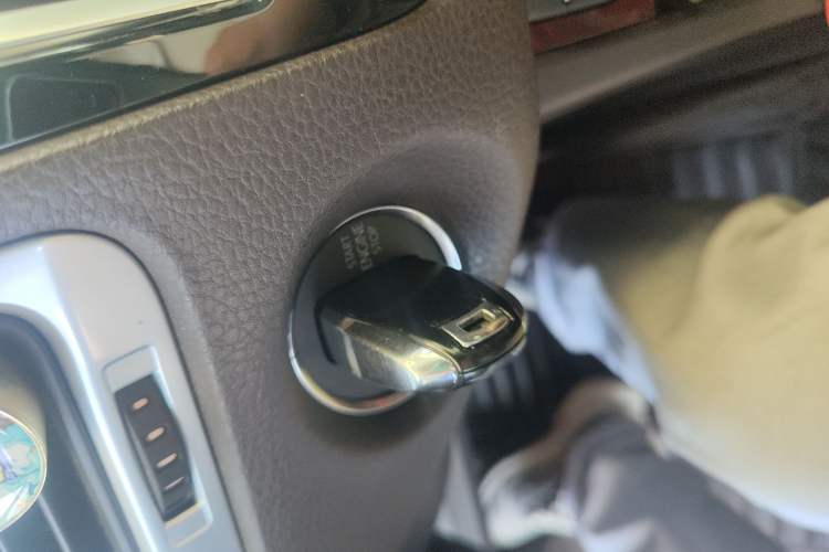 Used Volkswagen Touareg 2011 3.0 TSI High-End Version Vehicle Key