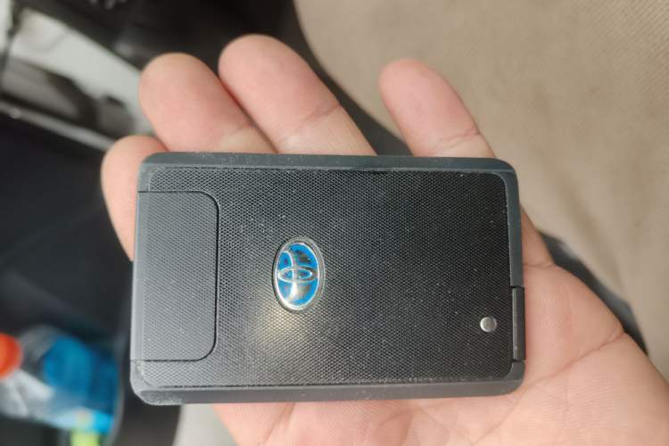 Used Toyota Corolla 2018 Dual-Engine 1.8L E-CVT Smart Edition