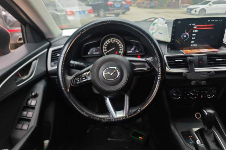 Used Mazda 3 Axela 2017 Sedan 1.5L Automatic Comfort Model Emission Standard China V Steering Wheel