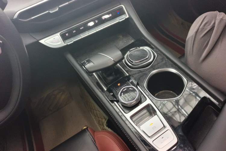 Used CHANGAN Eado 2023 Changan Edition PLUS Blue Whale NE 1.4T GDI DCT Prestige Version Gear Lever