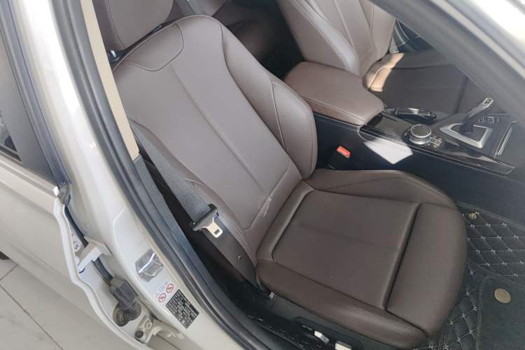 Used BMW 3 Series 2019 320Li Fashion Model
