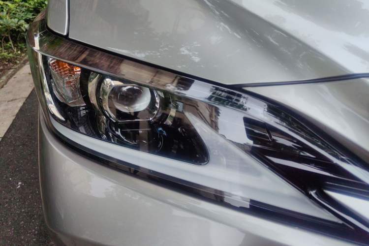 Used Lexus ES 2021 200 Excellence Edition Right Front Headlight