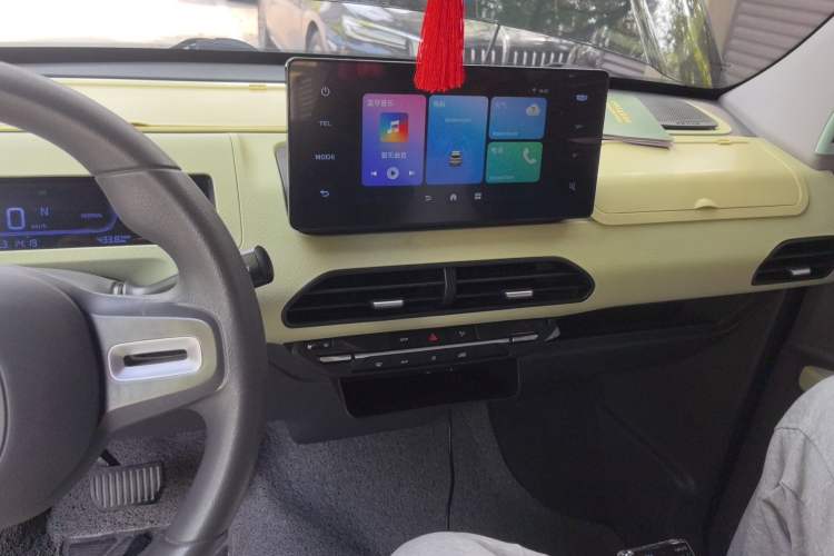 Used Geely Galaxy Panda 2023 Panda Mini 200km Endurance Bear Audio And AC Panel