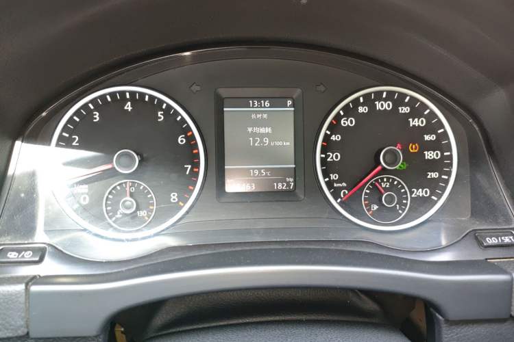Used Volkswagen Tiguan 2013 2.0 TSI Automatic All-Wheel-Drive Flagship Edition Instrument Cluster