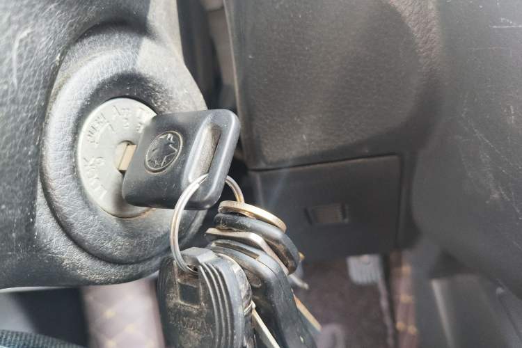 Used Venucia R50X 2013 1.6L Manual Model
